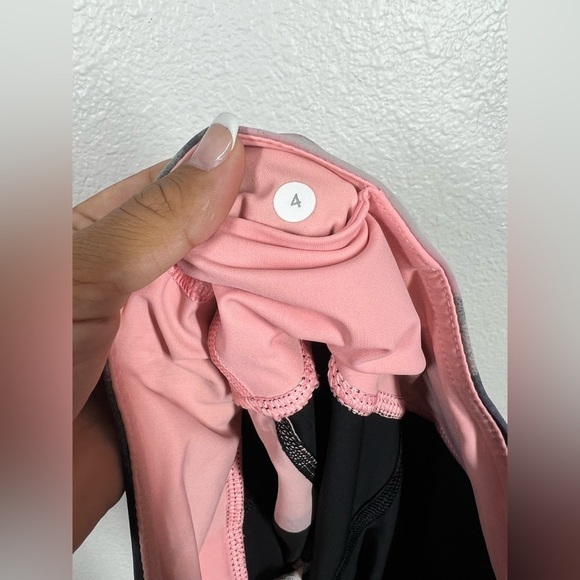 Lululemon Athletica Black and Pink High-Waisted Leggings - Picture 5 of 7